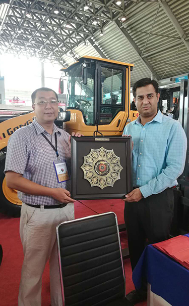 萊工.jpg 萊工.jpg